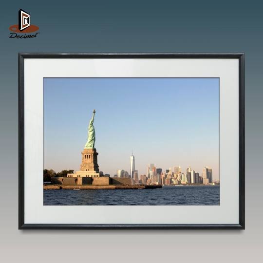 Tranh Khung Composite Đen Mỏng Statue of Liberty In NY