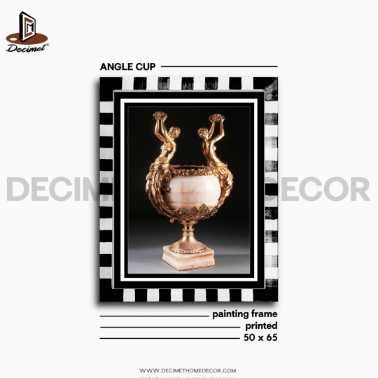 Tranh Khung Composite Vẽ Tay A French Gilt-Bronze & Onyx Figural Urn
