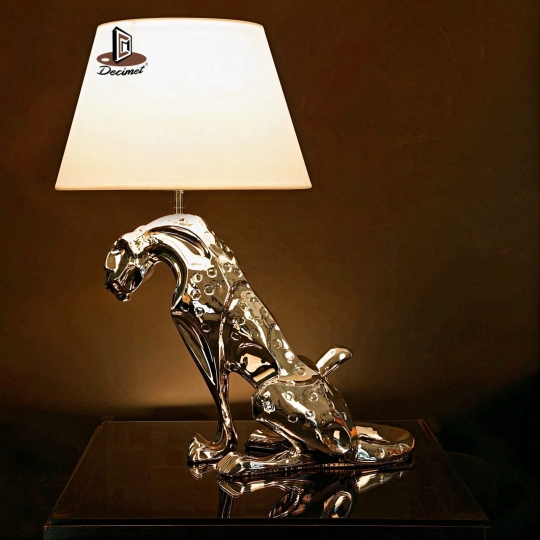 Silver Sitting Leo