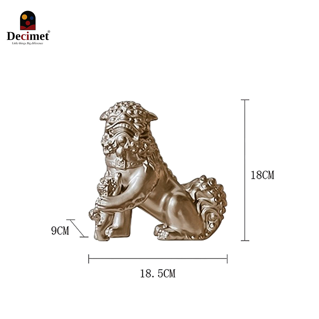 Silver Aisia Statue